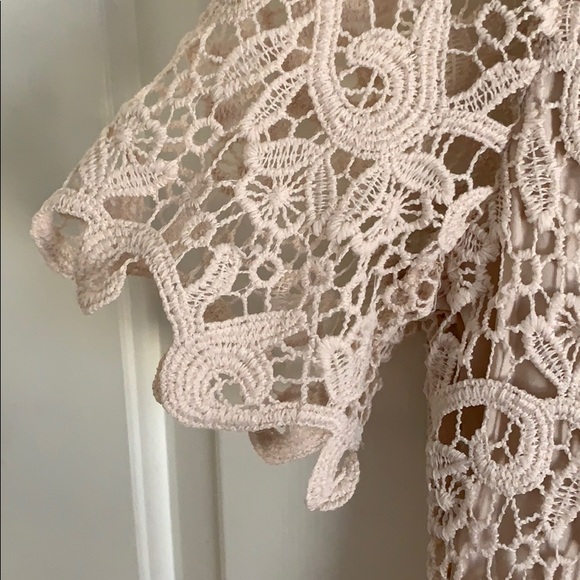 Adiva Beautiful Cream Colored Crocheted Lace Top - Picture 4 of 8